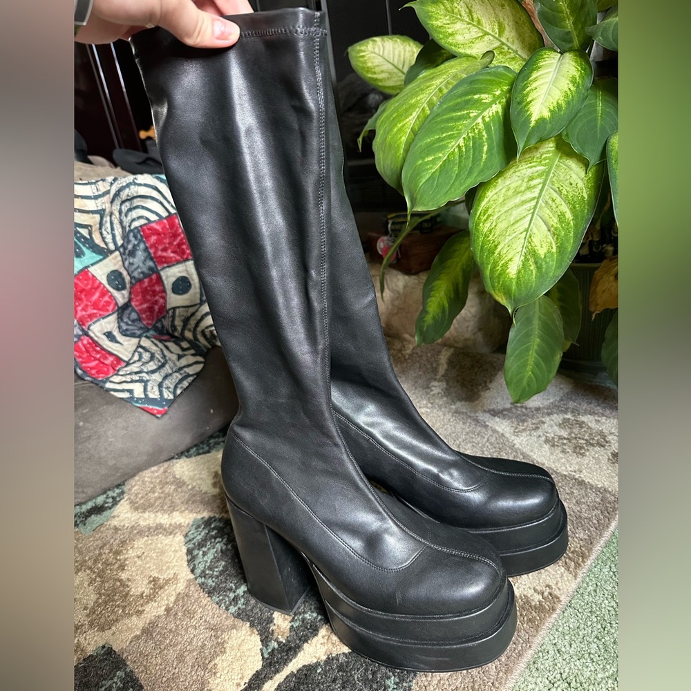 Steve Madden Cypress Black Heeled Boots